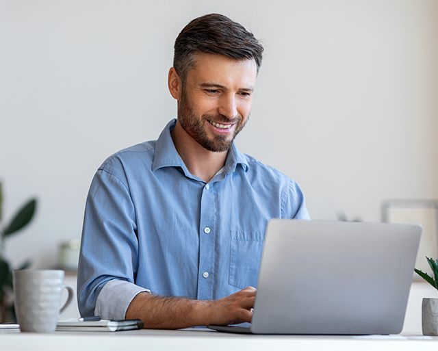 A project management is working in the home office